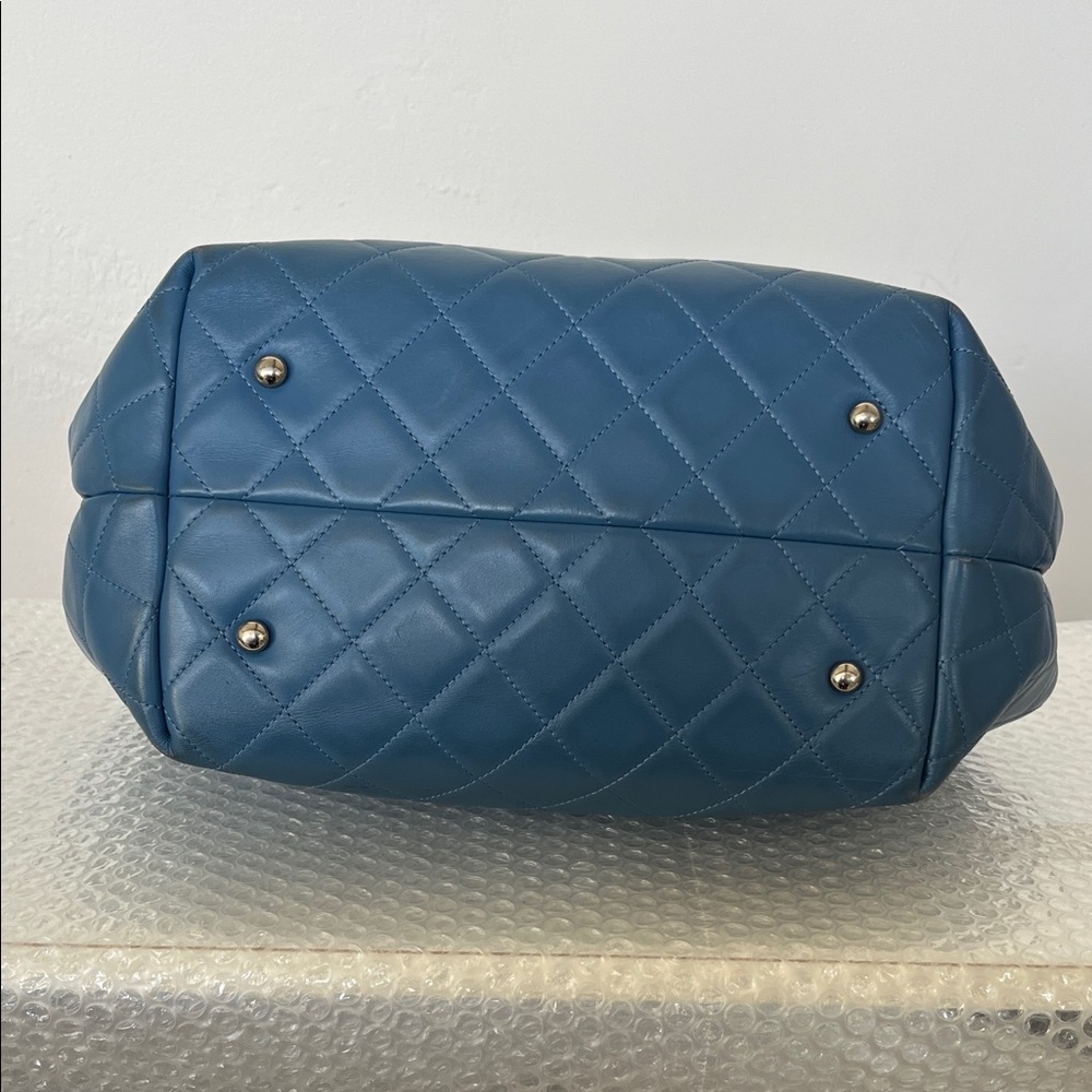 Authentic Chanel ‘Up In The Air’ Bag - Picture 15 of 15